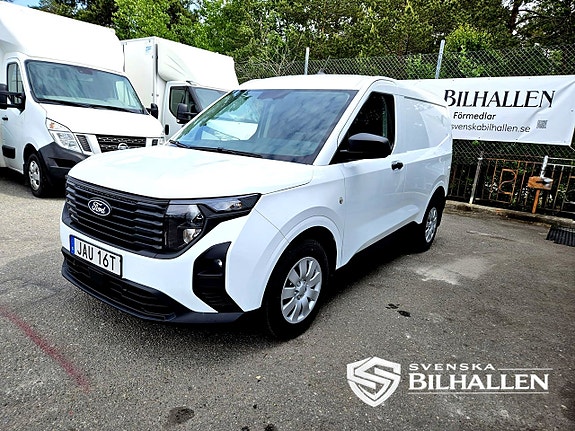 Ford Transit Courier 11 of 25