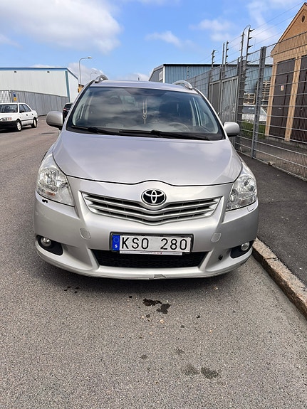 Toyota Verso 4 of 5