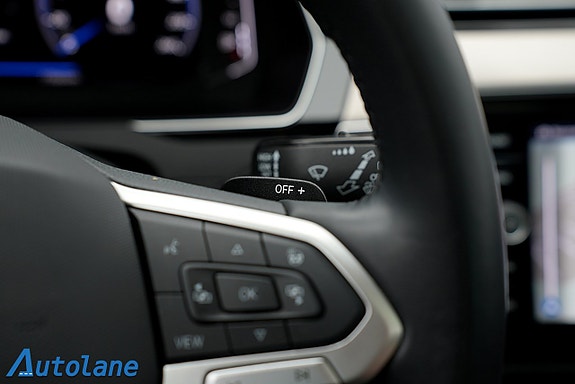 Volkswagen Passat 18 of 28