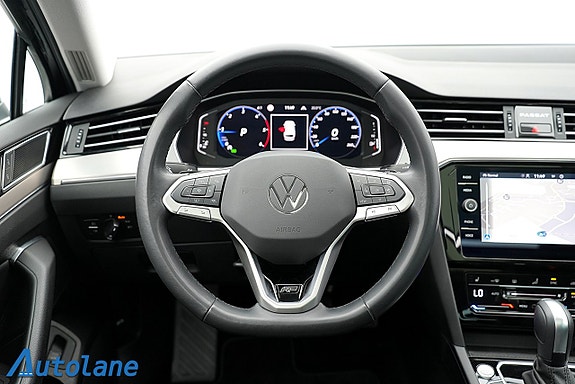 Volkswagen Passat 16 of 28