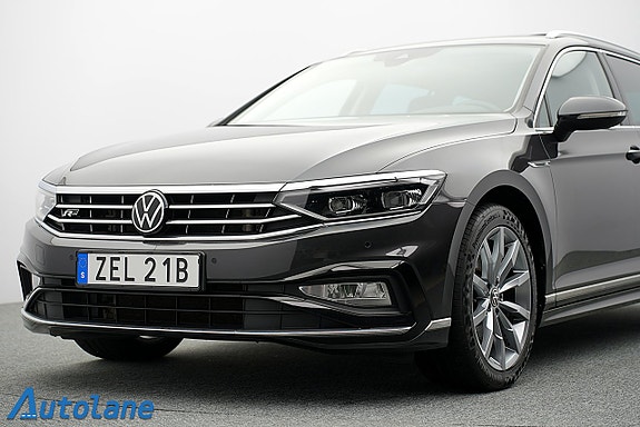 Volkswagen Passat 10 of 28