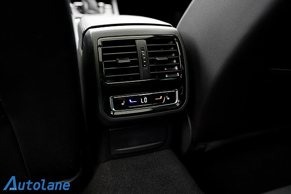 Volkswagen Passat 24 of 28