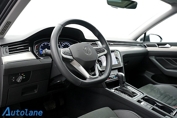 Volkswagen Passat 15 of 28