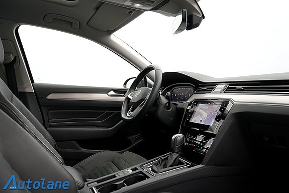 Volkswagen Passat 19 of 28