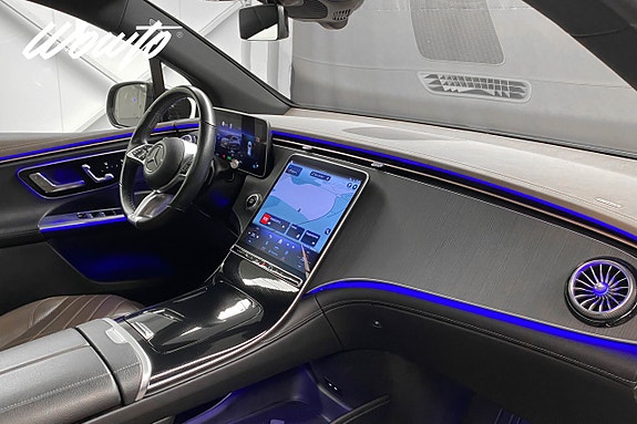 Mercedes-Benz EQE SUV 13 of 19