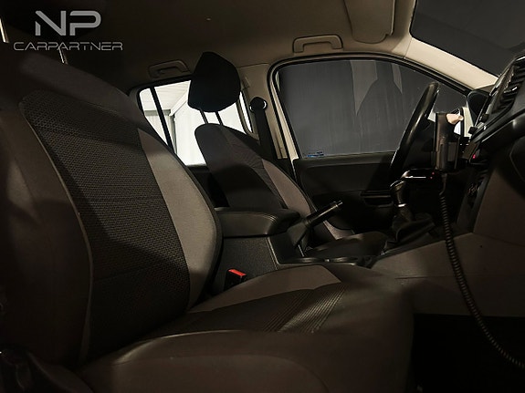 Volkswagen Amarok 11 of 25