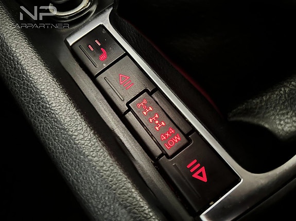 Volkswagen Amarok 22 of 25