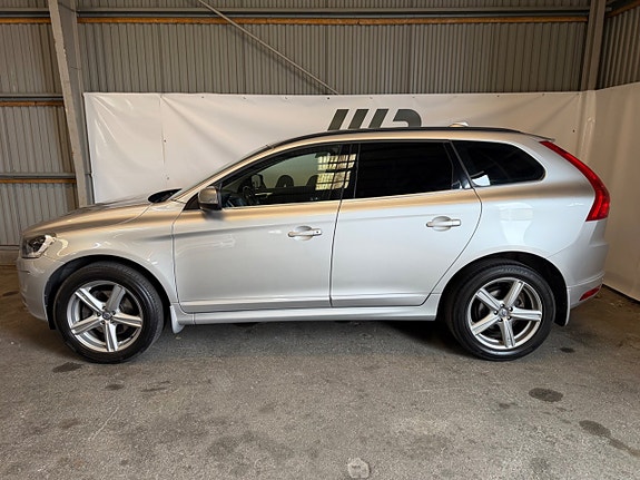 Volvo XC60 2 of 5