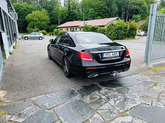 Mercedes-Benz E220 d 4 of 5