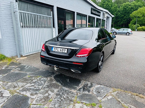 Mercedes-Benz E220 d 3 of 5