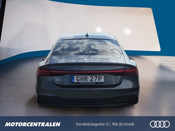 Audi A7 4 of 5