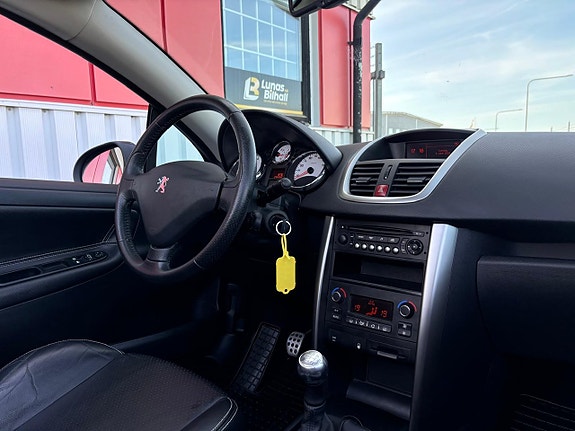 Peugeot 207 CC 11 of 25