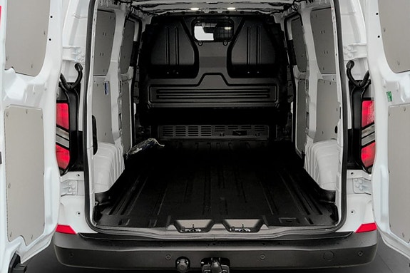 Ford Transit Custom 9 of 12