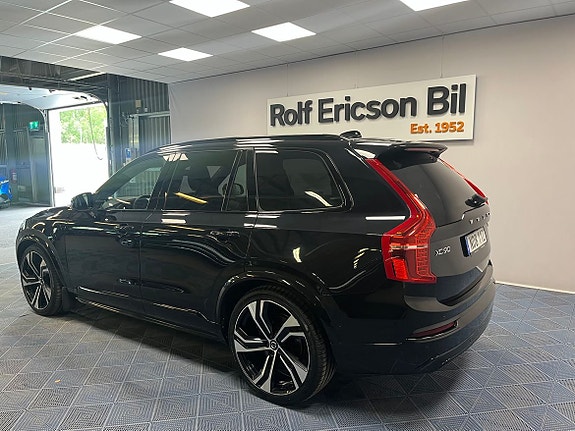 Volvo XC90 3 of 5