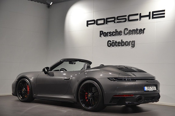 Porsche 911 Carrera GTS 6 of 20