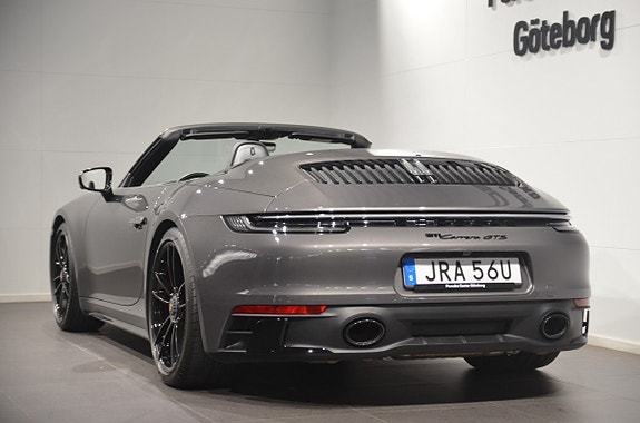 Porsche 911 Carrera GTS 7 of 20