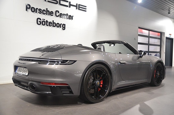 Porsche 911 Carrera GTS 5 of 5
