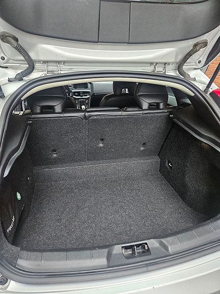 Volvo V40 12 of 13