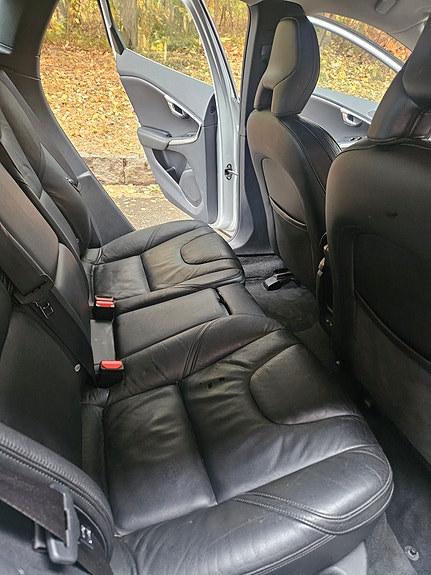 Volvo V40 11 of 13