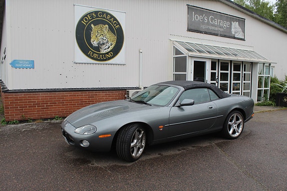 Jaguar XKR