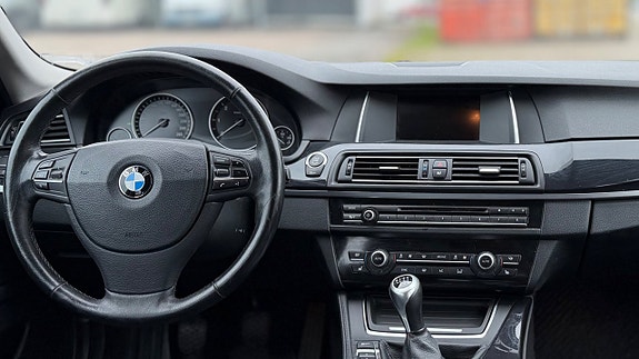 BMW 520d 14 of 16