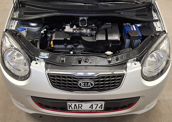 Kia Picanto 13 of 17