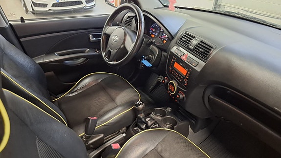 Kia Picanto 10 of 17