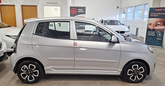 Kia Picanto 6 of 17