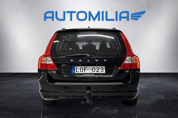 Volvo V70 15 of 18