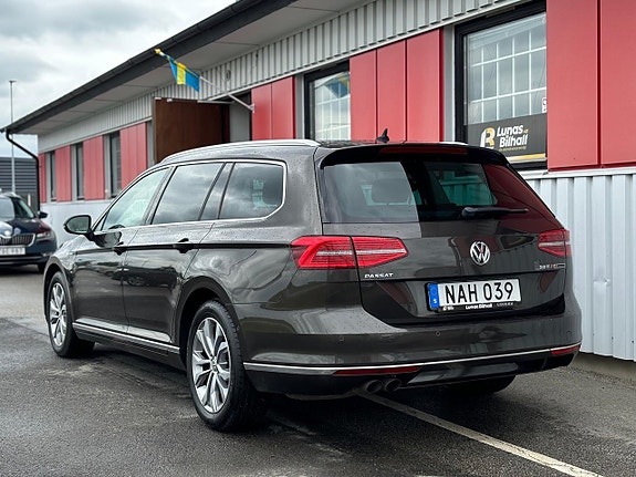 Volkswagen Passat 4 of 5