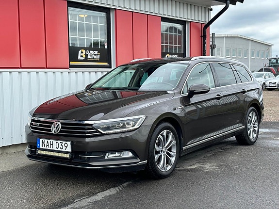 Volkswagen Passat 2 of 5