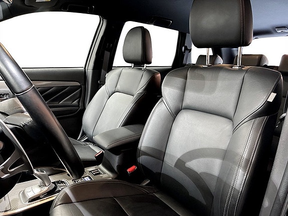 Mitsubishi Outlander 4 of 15