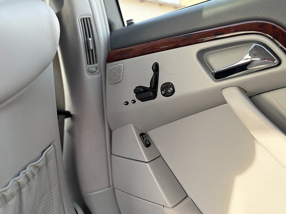 Mercedes-Benz S55 23 of 27