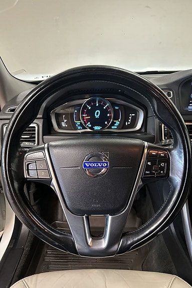 Volvo XC70 26 of 30
