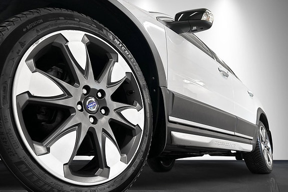 Volvo XC70 12 of 30