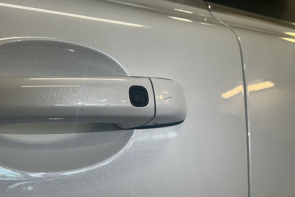 Volvo XC70 13 of 30