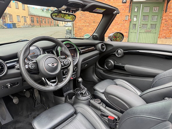 MINI Cooper S 16 of 27