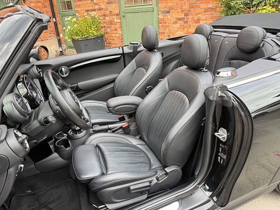MINI Cooper S 20 of 27