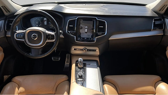 Volvo XC90 6 of 14