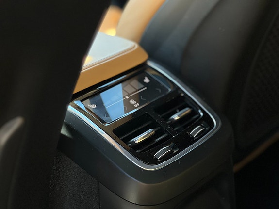 Volvo XC90 9 of 14