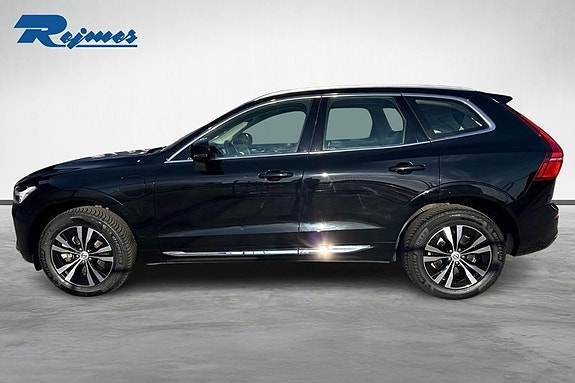 Volvo XC60 2 of 14