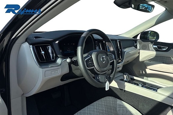 Volvo XC60 7 of 14