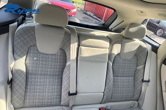 Volvo XC60 12 of 14