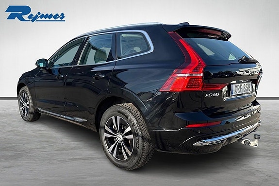 Volvo XC60 3 of 5