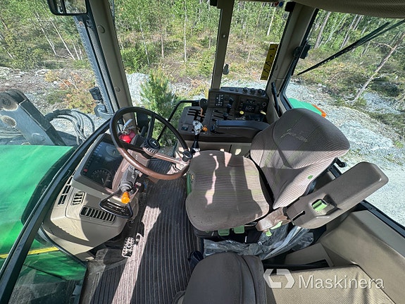 Traktor John Deere 6510 13 of 27