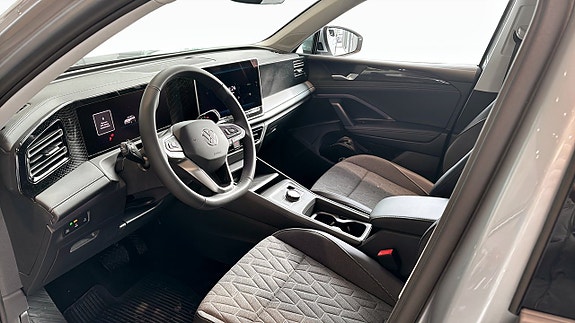 Volkswagen Tiguan 8 of 13