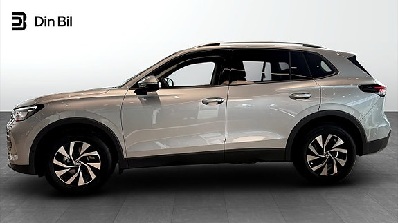Volkswagen Tiguan 13 of 13