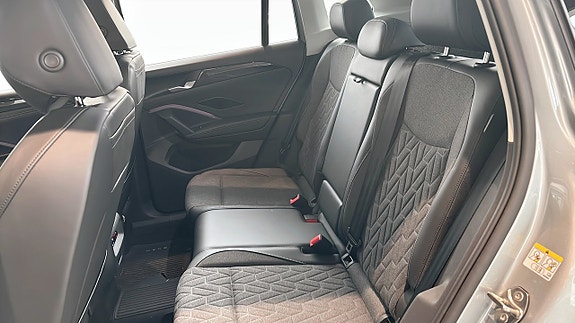 Volkswagen Tiguan 7 of 13