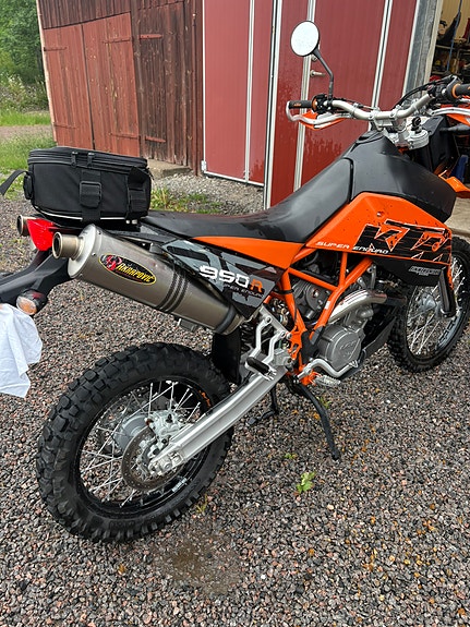 KTM 950 SE  SUPERENDURO 4 of 9