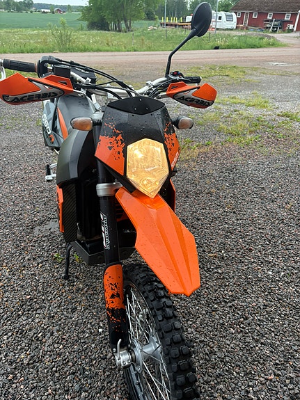 KTM 950 SE  SUPERENDURO 5 of 9